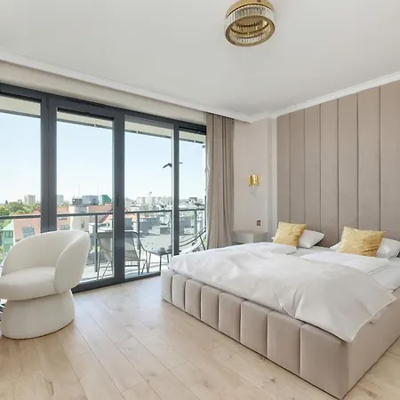 Dazzling In With Parking, 3 Bedrooms And 2 Bathrooms By Renters Prestige * シュチェチン