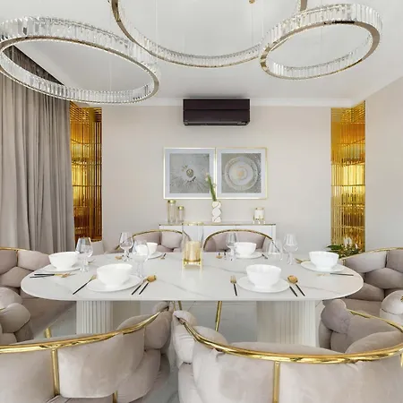 アパート Dazzling In With Parking, 3 Bedrooms And 2 Bathrooms By Renters Prestige シュチェチン