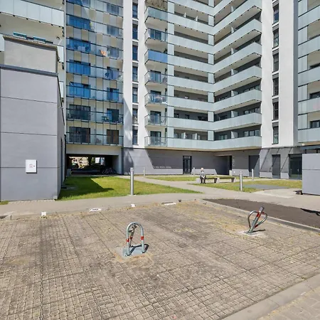 Dazzling In With Parking, 3 Bedrooms And 2 Bathrooms By Renters Prestige アパート シュチェチン