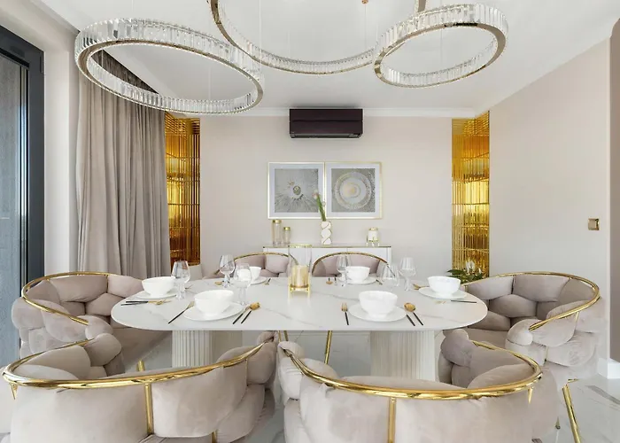 アパート Dazzling In With Parking, 3 Bedrooms And 2 Bathrooms By Renters Prestige シュチェチン