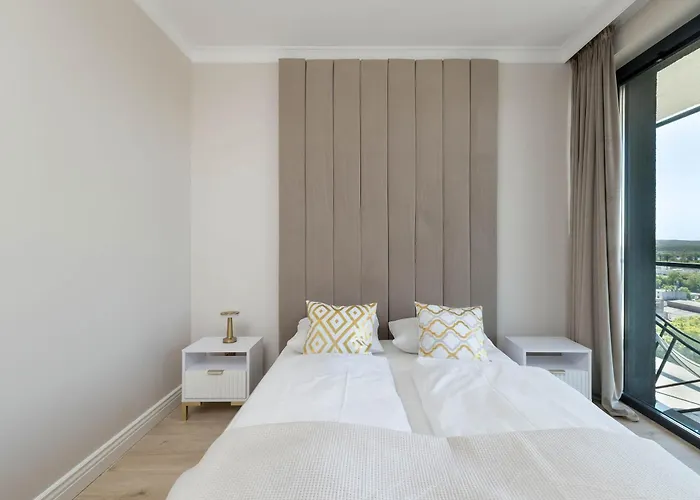 Dazzling In With Parking, 3 Bedrooms And 2 Bathrooms By Renters Prestige アパート シュチェチン