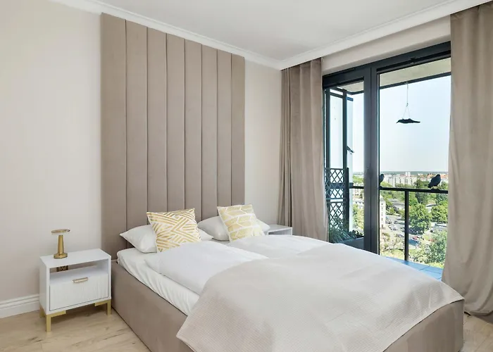 アパート Dazzling In With Parking, 3 Bedrooms And 2 Bathrooms By Renters Prestige シュチェチン